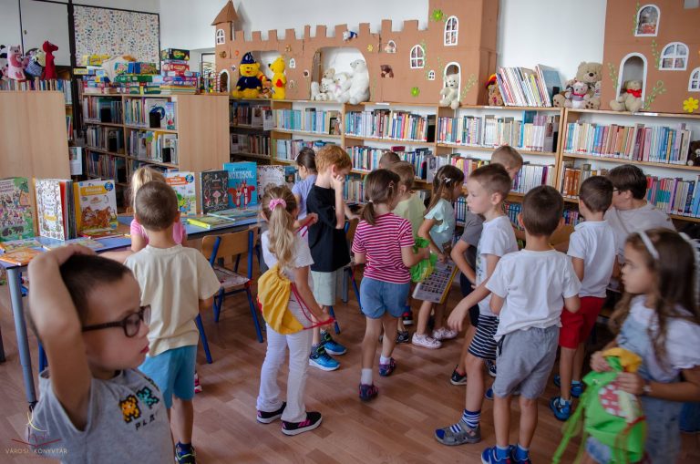 A Gyakorló Óvoda Cseresznye csoportosai látogattak meg minket