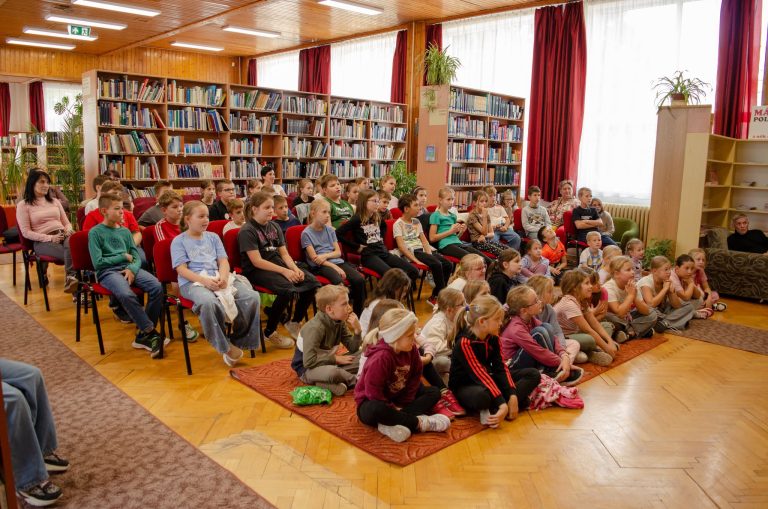 Egy különleges irodalmi élményben lehetett részük a Benkás 3. a osztályosoknak és a Gyakorlós negyedikeseknek!